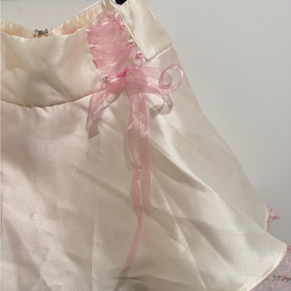 Cream and Pink Satin Lace Skirt - Picture 5 of 7